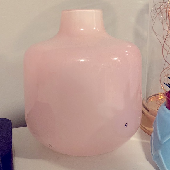 Pink Vase - Picture 2 of 2